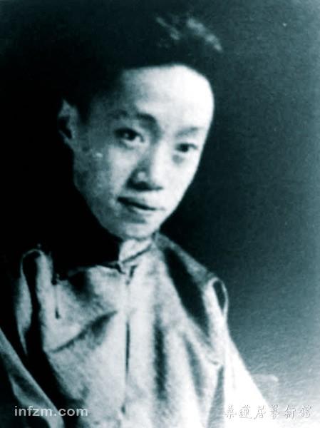 1966年，“文革”席卷苏州。顾公硕主动请求苏州博物馆来抄家，以免过云楼文物遭毁。不料造反派抵达后，先将顾公硕及夫人拉去批斗，翻箱倒柜把珍藏全部运走，整整装了7卡车。顾公硕不堪凌辱，在虎丘一号桥自尽。他也是苏州在“文革”中遭迫害致死的第一人。