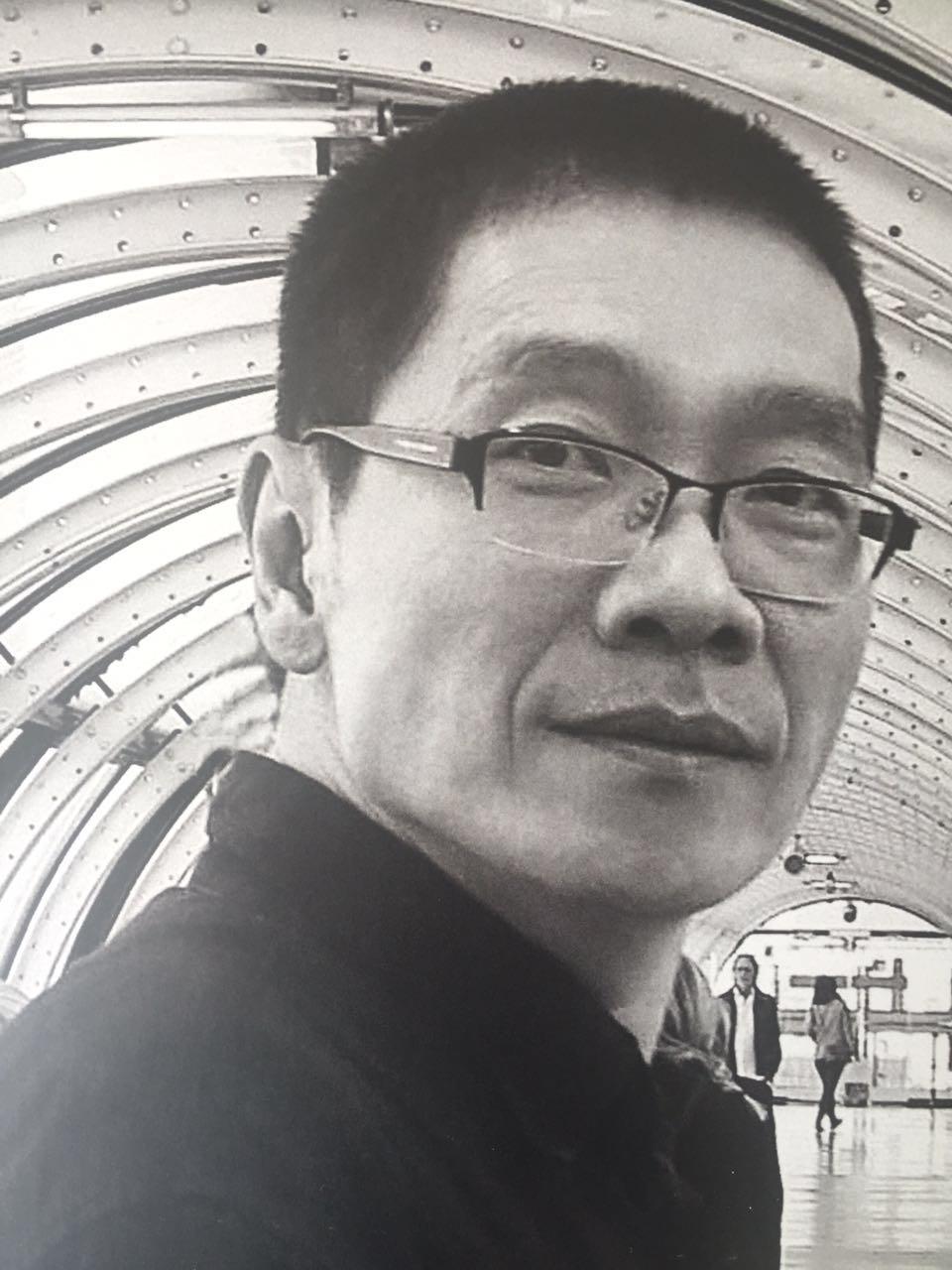 何玮明
