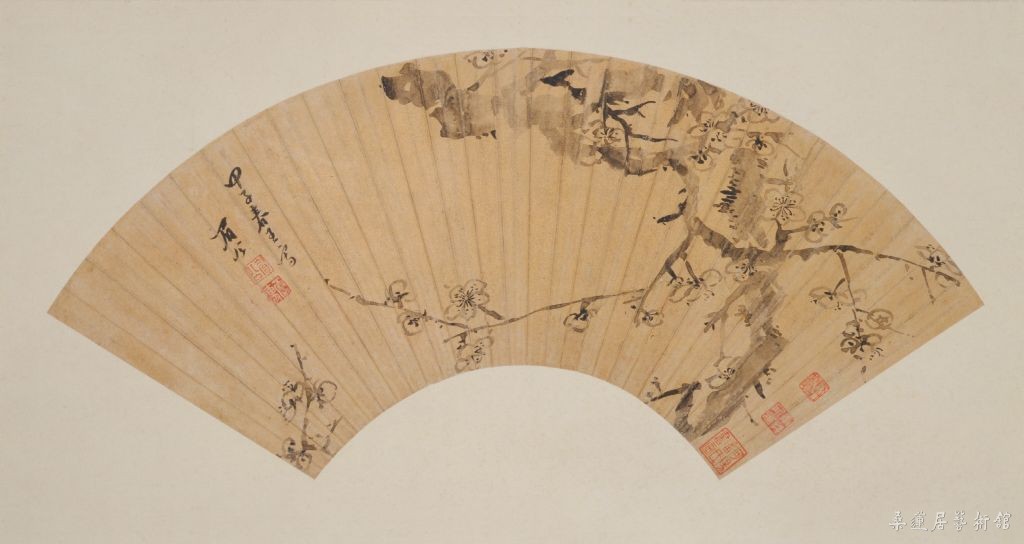 陈继儒《墨梅图》扇页，明，陈继儒绘，金笺，墨笔，纵17.3cm，横51cm 故宫博物院藏