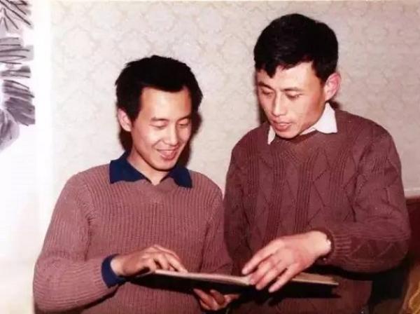 1981年春，华人德（右）与白谦慎（左）于北京友谊宾馆