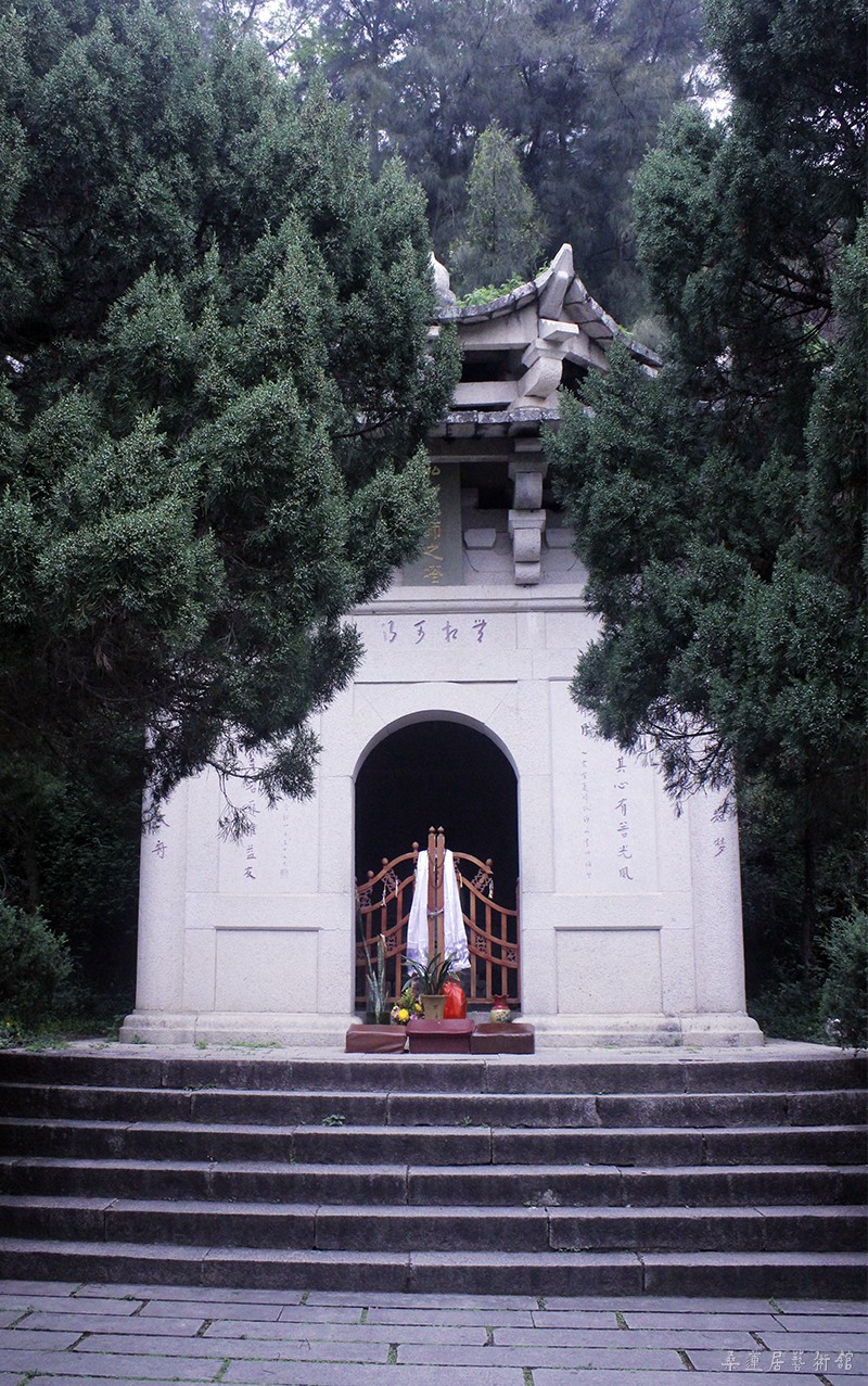 undefined 弘一大师舍利塔