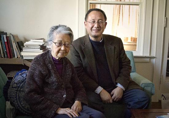 张充和与白谦慎 2012年 1