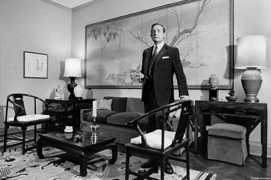 安思远2 安思远在纽约寓所，1980年 安思远 （Robert Hatfield Ellsworth，1929-2014）